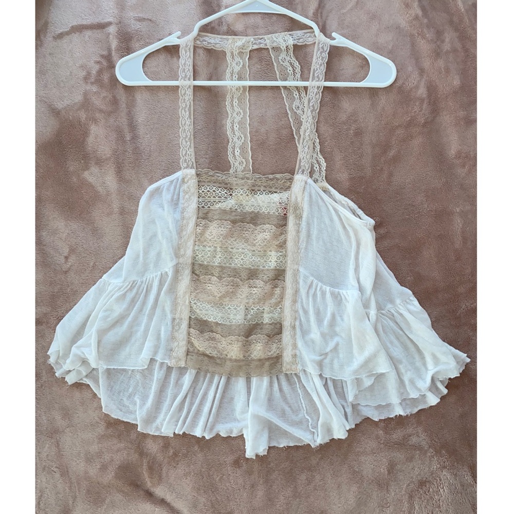 FREE PEOPLE❣️❣️ Lace Cropped Tank Top